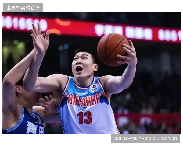 李炎哲作为传统中锋备受关注，其防守覆盖面是考察重点。